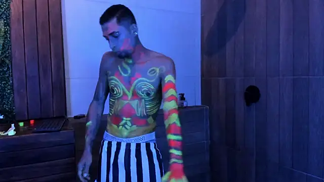 Snapshot of DrakeNeumann chatting on March 14, 2025, 7:04 am DrakeNeumann online show from March 14, 2025, 7:04 am