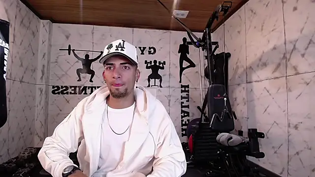 Snapshot of DrakeNeumann chatting on September 9, 2025, 3:50 am DrakeNeumann online show from September 9, 2025, 3:50 am