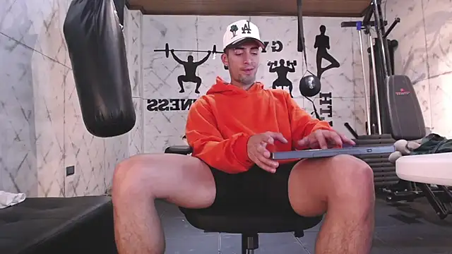 Snapshot of DrakeNeumann chatting on September 19, 2025, 3:52 am DrakeNeumann online show from September 19, 2025, 3:52 am