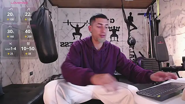 Snapshot of DrakeNeumann chatting on September 28, 2025, 3:56 am DrakeNeumann online show from September 28, 2025, 3:56 am