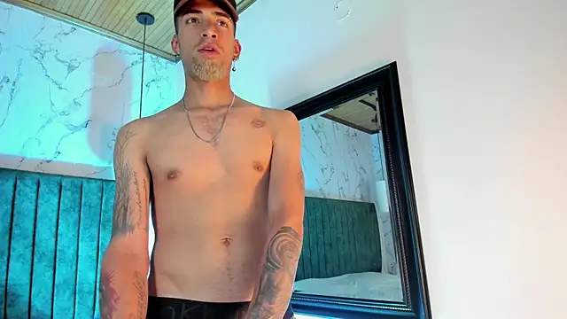 Snapshot of DrakeNeumann chatting on September 29, 2025, 3:33 am DrakeNeumann online show from September 29, 2025, 3:33 am