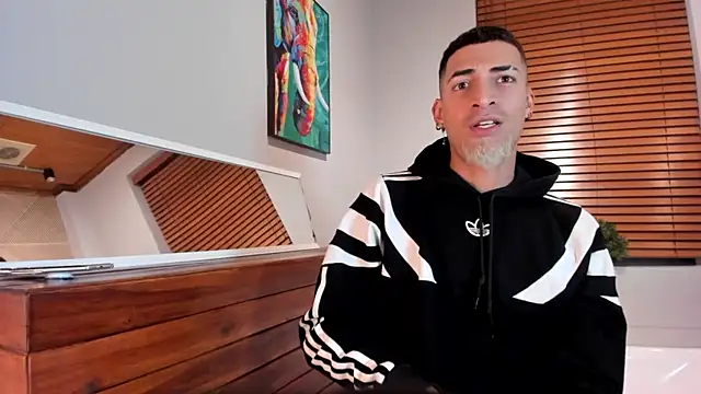 Snapshot of DrakeNeumann chatting on October 12, 2025, 4:00 am DrakeNeumann online show from October 12, 2025, 4:00 am