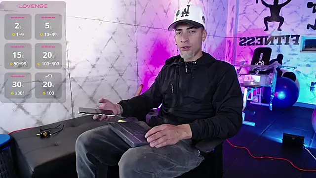 Snapshot of DrakeNeumann chatting on October 17, 2025, 3:42 am DrakeNeumann online show from October 17, 2025, 3:42 am