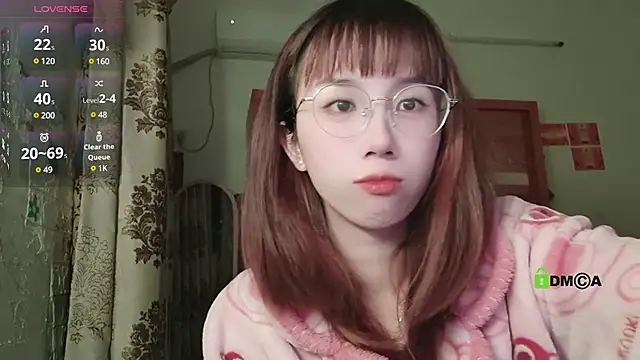 Lili 666 online show from December 11, 2024, 6:31 pm
