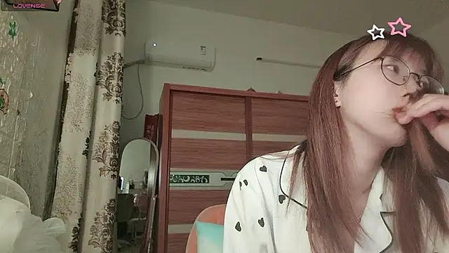 Lili 666 online show from May 8, 2026, 5:51 pm
