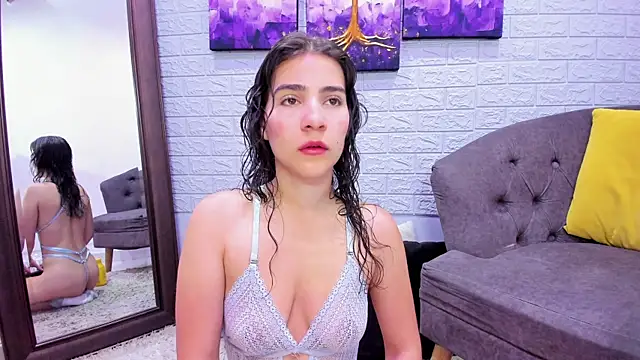 Snapshot of Miranda_doll_ chatting on April 1, 2026, 12:17 pm Miranda doll online show from April 1, 2026, 12:17 pm