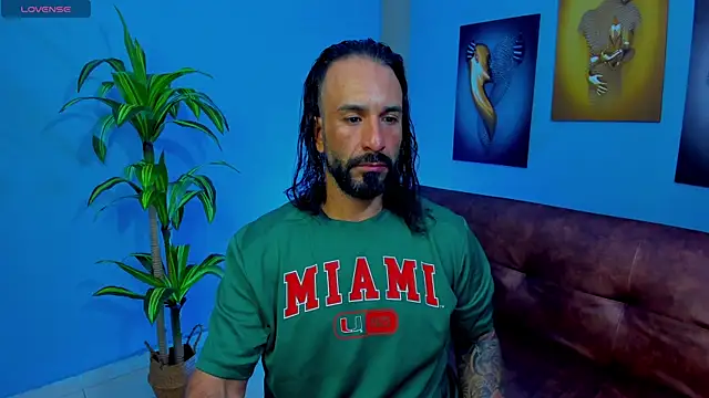 mr maik online show from November 11, 2025, 9:04 pm