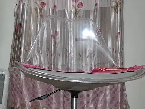 nolame18xxx online show from December 2, 2025, 12:27 am