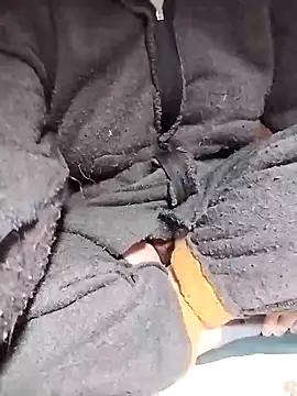 ngoclothingoc9en online show from March 17, 2025, 11:43 pm