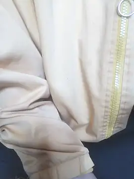 ngoclothingoc9en online show from March 22, 2025, 3:20 am