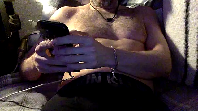 Snapshot of Stardrew123 chatting on March 7, 2026, 10:40 pm Stardrew123 online show from March 7, 2026, 10:40 pm