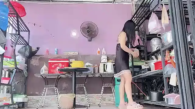 LinhChi 9x online show from April 22, 2026, 2:58 am