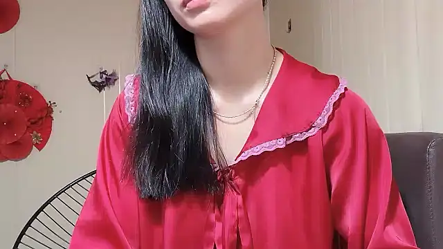 LinhChi 9x online show from May 12, 2026, 12:41 am