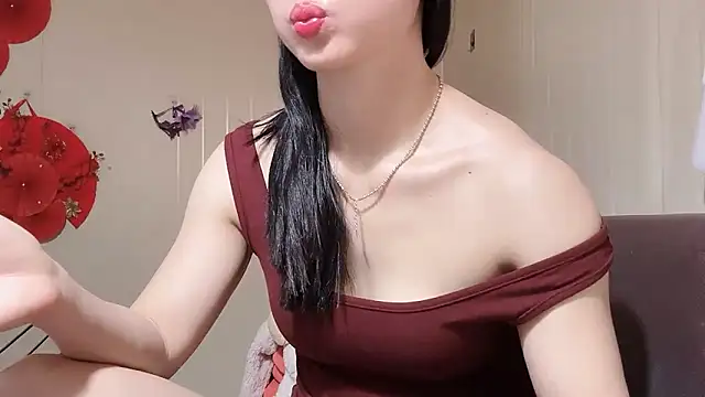 LinhChi 9x online show from May 19, 2026, 12:38 am
