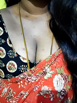 Snapshot of mayaa2u chatting on March 29, 2026, 3:28 am mayaa2u online show from March 29, 2026, 3:28 am