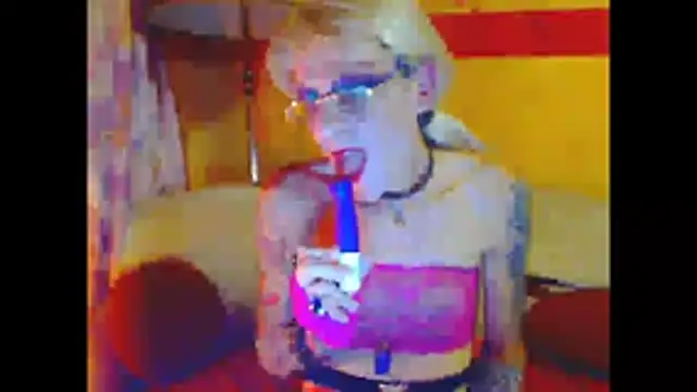 cuxladyboy online show from July 15, 2026, 4:01 pm