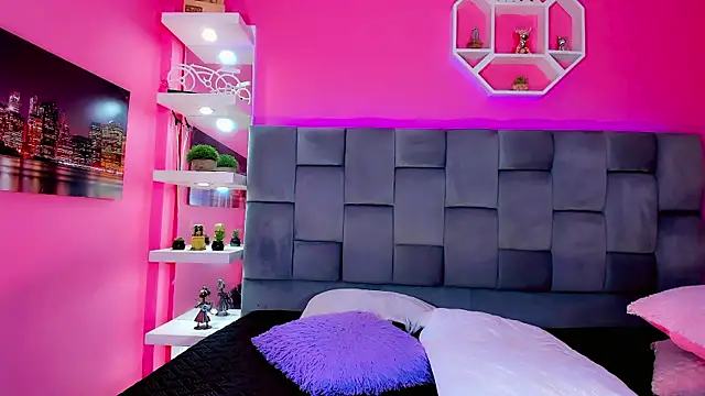 Saamanthaa11 online show from March 31, 2026, 5:19 am