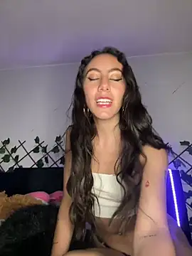 FrancellyHot online show from January 7, 2025, 2:31 am