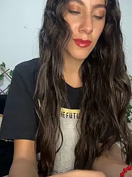 FrancellyHot online show from January 8, 2025, 2:57 am