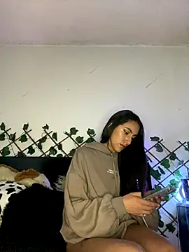 FrancellyHot online show from October 9, 2025, 11:47 pm