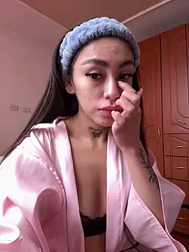 Effy Bonny online show from October 28, 2025, 6:32 pm