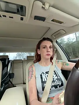 Snapshot of MissyRoulette chatting on February 19, 2026, 3:41 pm MissyRoulette online show from February 19, 2026, 3:41 pm