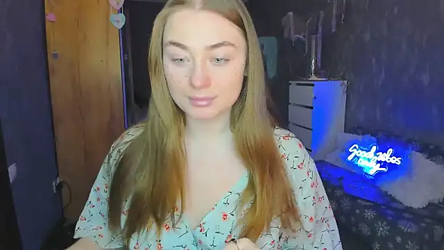 Snapshot of Demure_Smile chatting on February 28, 2025, 5:15 am Demure Smile online show from February 28, 2025, 5:15 am