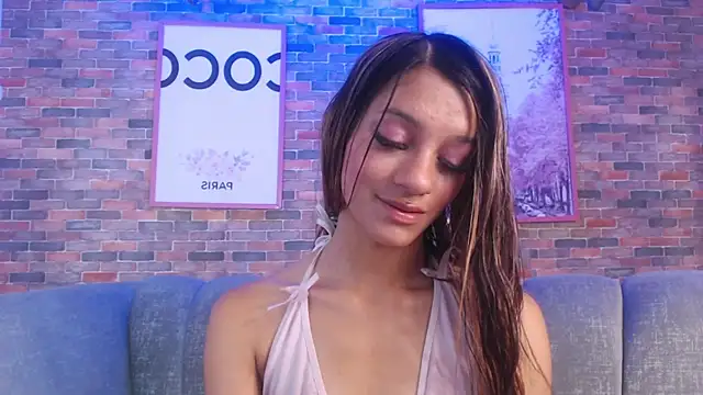 Snapshot of Laurita_b chatting on January 26, 2025, 1:52 am Laurita b online show from January 26, 2025, 1:52 am