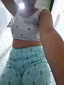 sexy-latin10 online show from September 26, 2025, 10:30 am