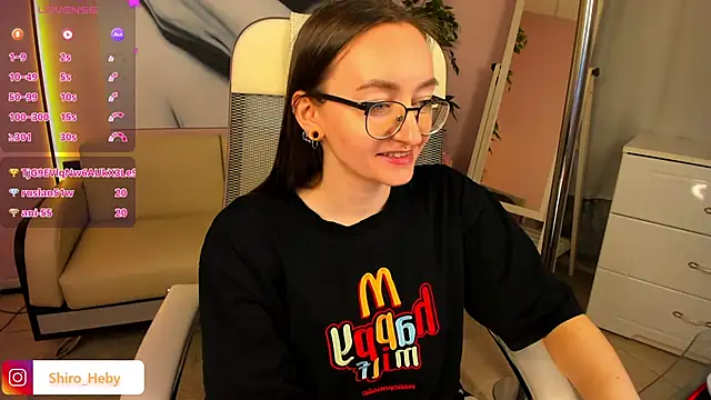 ShiroHeby online show from February 7, 2025, 6:45 pm