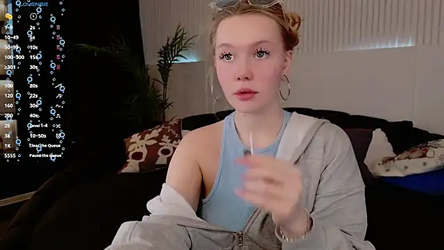 AliceMorr online show from December 21, 2024, 8:28 am