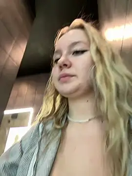 AliceMorr online show from January 19, 2025, 2:17 pm