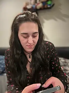 ThicBunz online show from April 12, 2026, 12:26 am