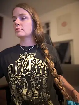 Piinkpandora online show from October 31, 2025, 8:43 pm