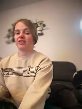 Snapshot of Piinkpandora chatting on February 18, 2026, 9:55 pm Piinkpandora online show from February 18, 2026, 9:55 pm