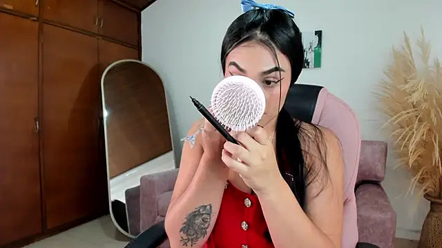 Snapshot of Alheli_16 chatting on February 14, 2026, 12:24 pm Alheli 16 online show from February 14, 2026, 12:24 pm