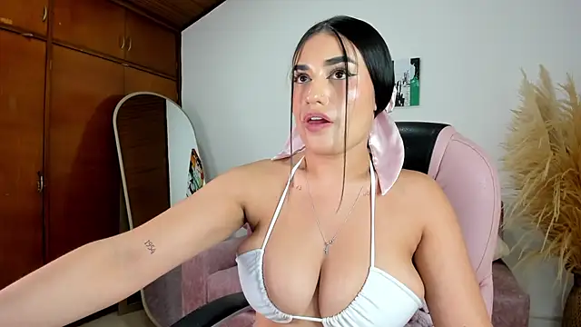 Snapshot of Alheli_16 chatting on February 26, 2026, 7:02 pm Alheli 16 online show from February 26, 2026, 7:02 pm