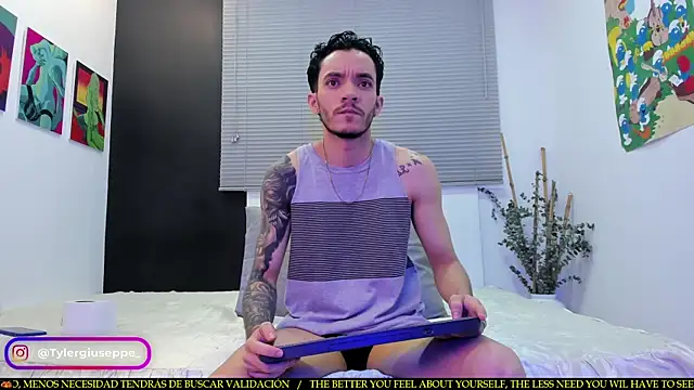 Snapshot of Tylergiuseppe_ chatting on February 19, 2025, 9:36 pm Tylergiuseppe  online show from February 19, 2025, 9:36 pm