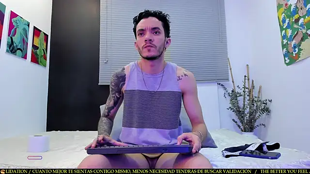 Snapshot of Tylergiuseppe_ chatting on February 20, 2025, 12:41 am Tylergiuseppe  online show from February 20, 2025, 12:41 am