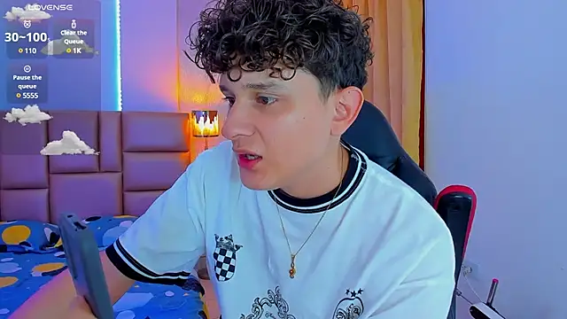 Nathan Bluee online show from March 11, 2025, 1:12 pm