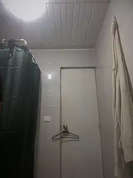 Snapshot of Khalyk_G chatting on November 15, 2025, 5:27 am Khalyk G online show from November 15, 2025, 5:27 am