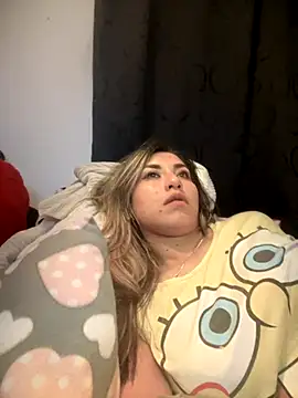 Snapshot of Khalyk_G chatting on December 4, 2025, 6:55 am Khalyk G online show from December 4, 2025, 6:55 am