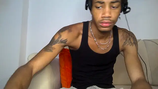 Skinnyblackman online show from November 15, 2025, 3:37 am