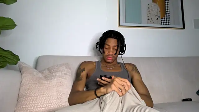 Skinnyblackman online show from December 2, 2025, 5:46 am