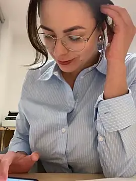 Snapshot of Alicia_Hot1 chatting on March 3, 2025, 6:22 pm Alicia Hot1 online show from March 3, 2025, 6:22 pm