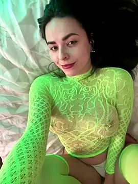 Alicia Hot1 online show from December 19, 2025, 9:44 pm