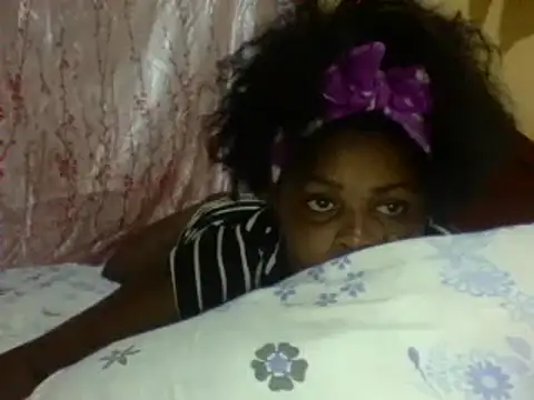 Snapshot of Ebonnygirl chatting on March 17, 2025, 9:34 pm Ebonnygirl online show from March 17, 2025, 9:34 pm