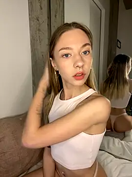 Snapshot of _urbestie_ chatting on October 3, 2025, 10:51 pm urbestie online show from October 3, 2025, 10:51 pm