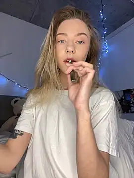 Snapshot of _urbestie_ chatting on January 11, 2026, 9:20 pm urbestie online show from January 11, 2026, 9:20 pm