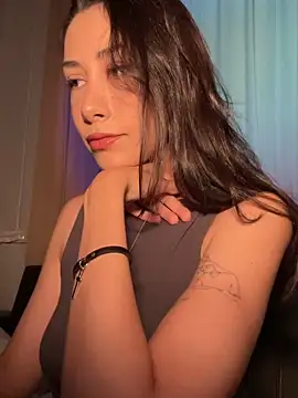Snapshot of Sophiehii chatting on April 17, 2026, 11:35 am Sophiehii online show from April 17, 2026, 11:35 am